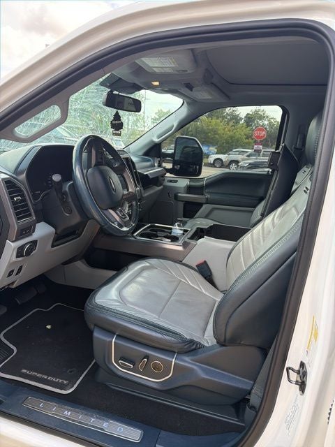 2022 Ford F-350SD Limited