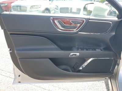 2017 Lincoln Continental Select