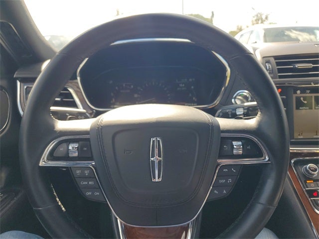 2017 Lincoln Continental Select