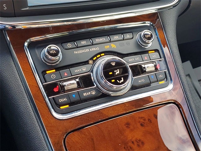 2017 Lincoln Continental Select