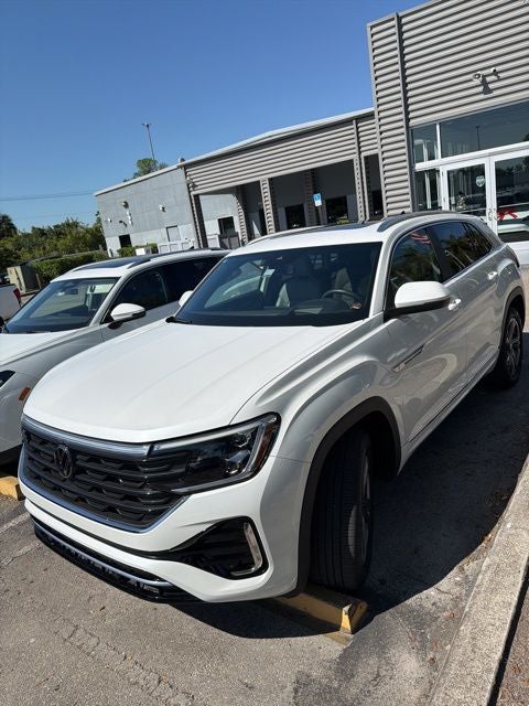 2024 Volkswagen Atlas Cross Sport 2.0T SEL R-Line