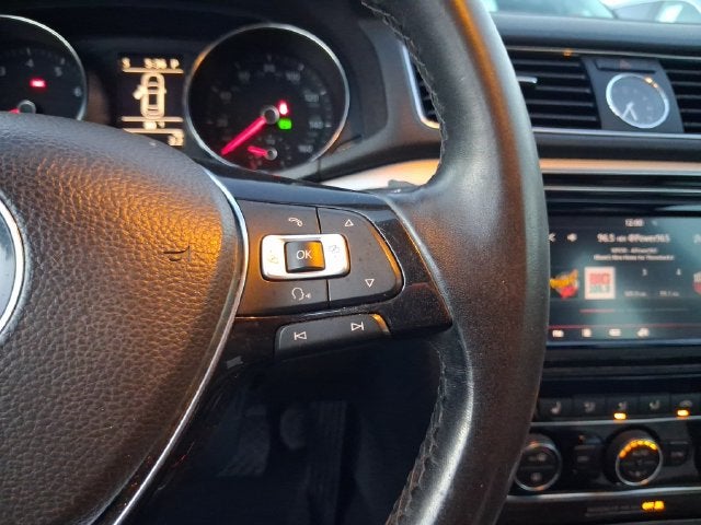 2017 Volkswagen Passat 1.8T SE