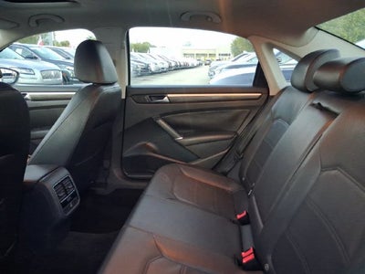 2017 Volkswagen Passat 1.8T SE
