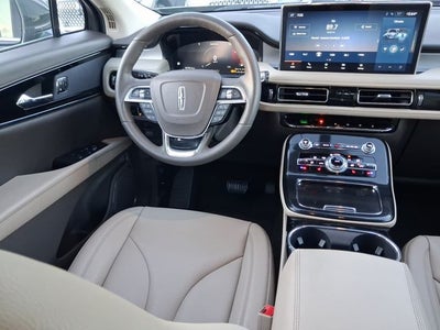 2023 Lincoln Nautilus Standard