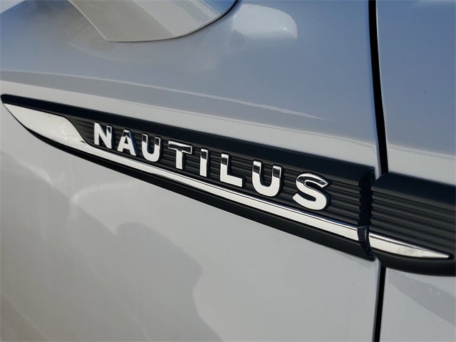 2019 Lincoln Nautilus Select