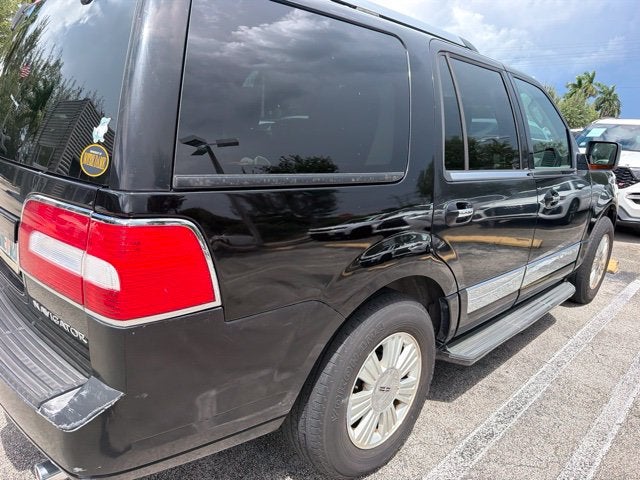 2007 Lincoln Navigator Base
