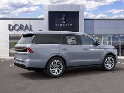 2027 Lincoln Navigator Premiere