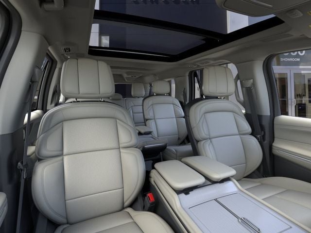 2025 Lincoln Navigator L Reserve Service Loaner