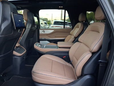 2025 Lincoln Navigator L Black Label