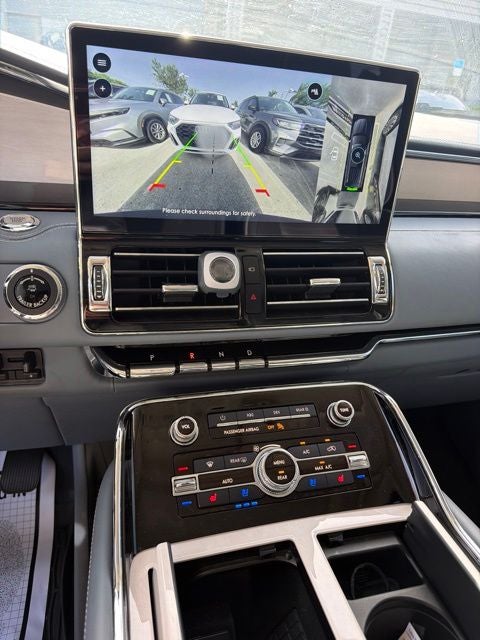 2023 Lincoln Navigator L Black Label