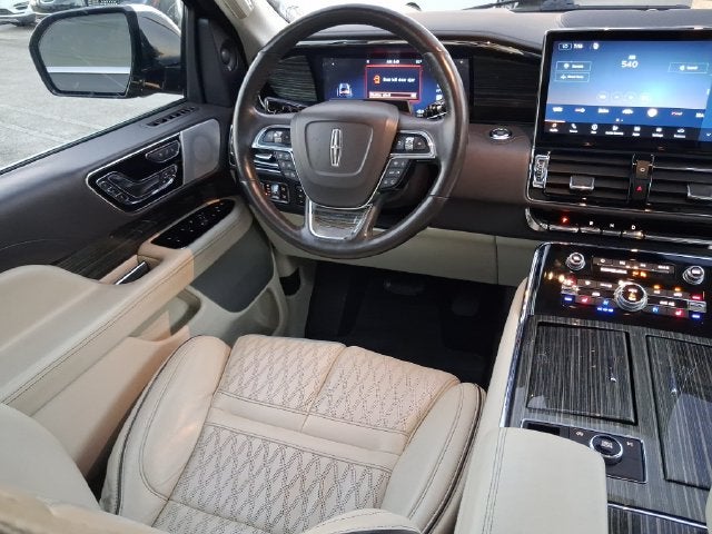2022 Lincoln Navigator L Black Label
