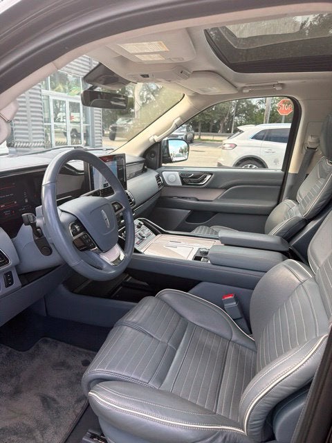 2022 Lincoln Navigator L Black Label