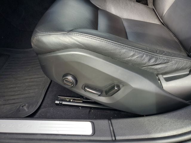 2021 Volvo S60 T5 Momentum