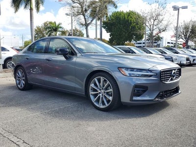 2021 Volvo S60 T5 Momentum