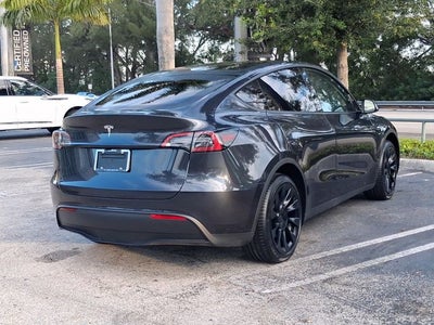 2024 Tesla Model Y Long Range