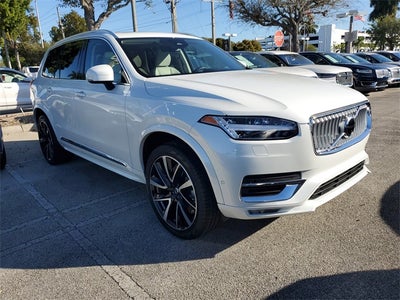 2023 Volvo XC90 B5 Plus