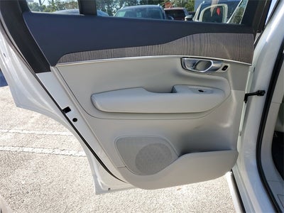 2023 Volvo XC90 B5 Plus