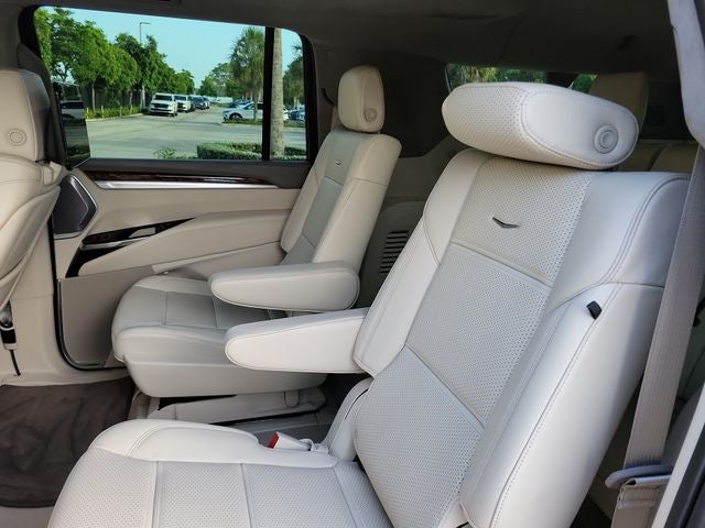 2025 Cadillac Escalade ESV Sport Platinum