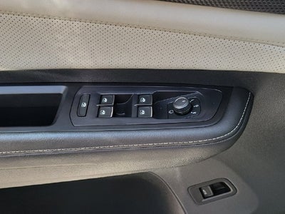 2025 Volkswagen Atlas Cross Sport 2.0T SEL Premium R-Line