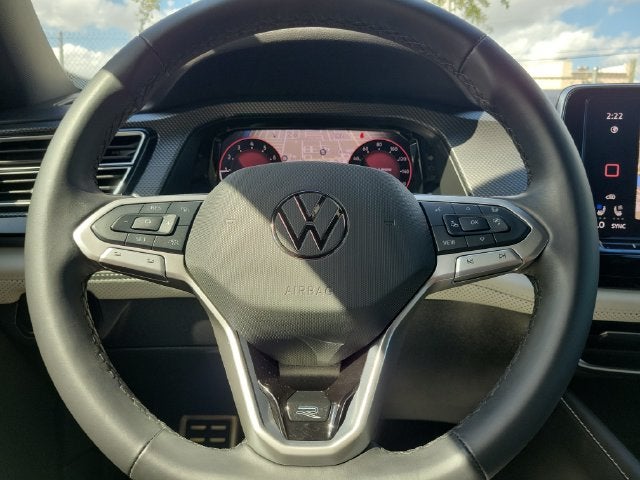 2025 Volkswagen Atlas Cross Sport 2.0T SEL Premium R-Line