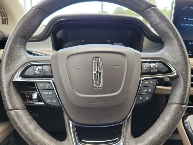 2022 Lincoln Nautilus Standard