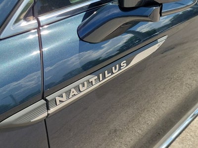 2022 Lincoln Nautilus Standard