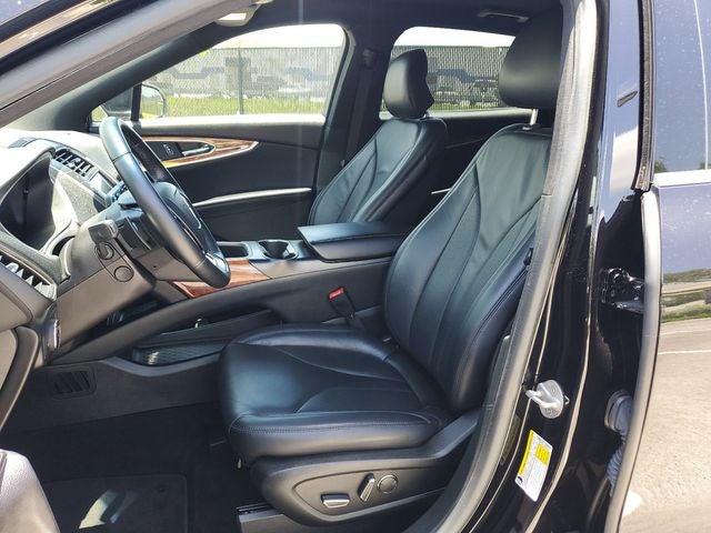 2019 Lincoln Nautilus Select