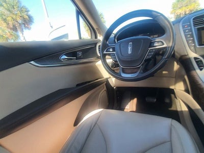 2019 Lincoln Nautilus Select