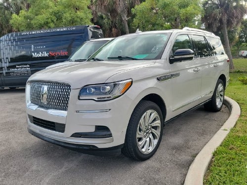 2024 Lincoln Navigator Premiere