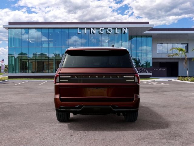 2027 Lincoln Navigator Reserve