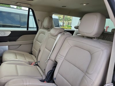 2022 Lincoln Navigator L Reserve