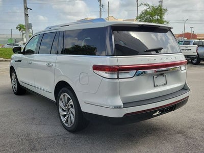 2022 Lincoln Navigator L Reserve