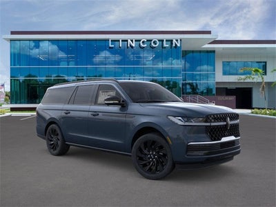 2025 Lincoln Navigator L Reserve Service Loaner