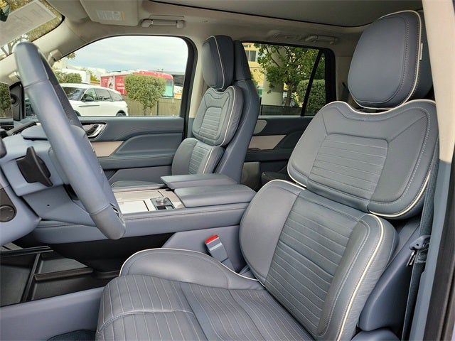 2023 Lincoln Navigator L Black Label