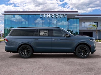 2027 Lincoln Navigator L Reserve