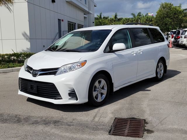 2020 Toyota Sienna LE 8 Passenger