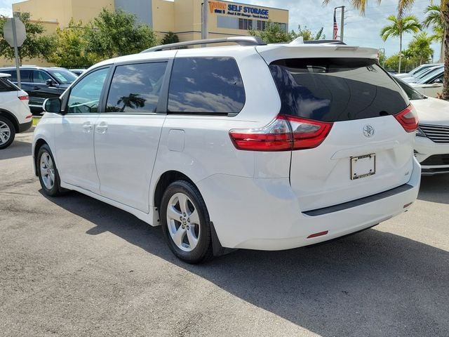 2020 Toyota Sienna LE 8 Passenger