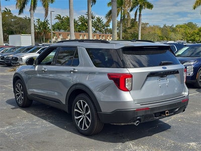 2022 Ford Explorer ST-Line