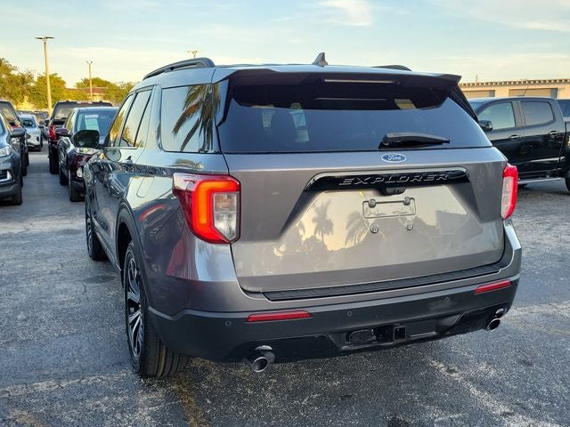 2022 Ford Explorer ST-Line
