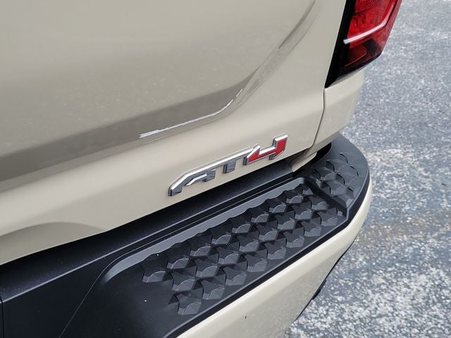 2023 GMC Canyon AT4