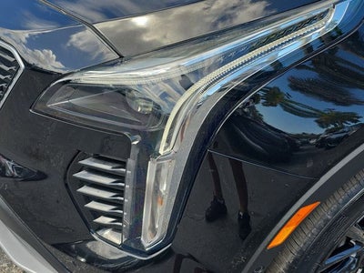 2022 Cadillac XT4 Premium Luxury