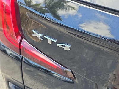 2022 Cadillac XT4 Premium Luxury