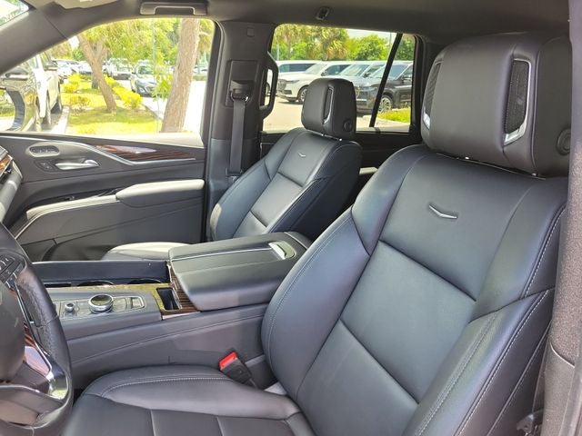 2024 Cadillac Escalade Luxury