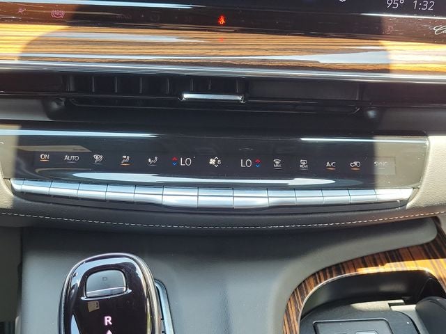 2024 Cadillac Escalade Luxury