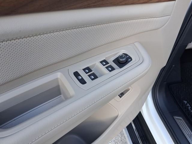 2026 Volkswagen Atlas SE w/Technology