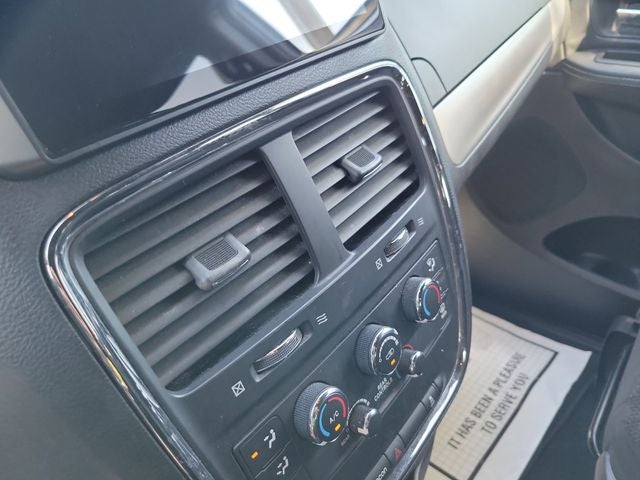 2015 Dodge Grand Caravan SE