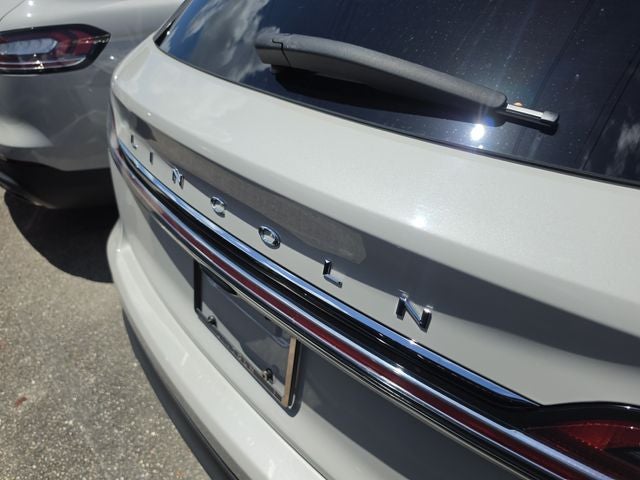 2022 Lincoln Nautilus Standard