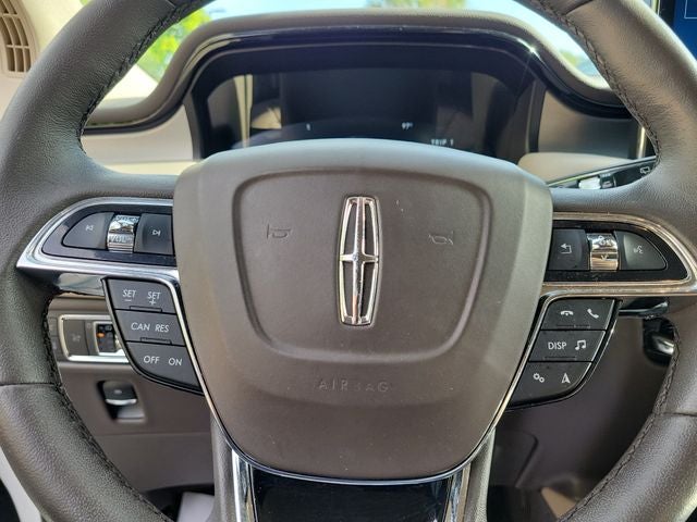 2022 Lincoln Nautilus Standard