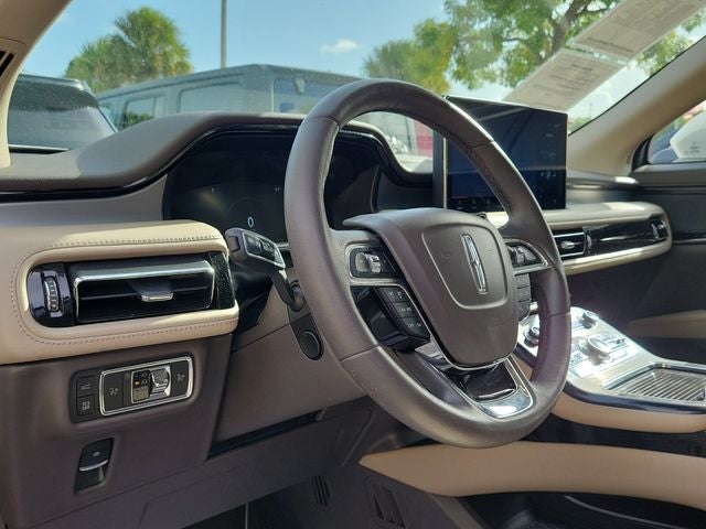2022 Lincoln Nautilus Standard