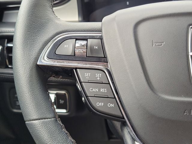 2022 Lincoln Nautilus Standard